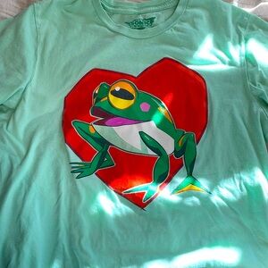 Sonic the hedgehog large green froggy racing shirt